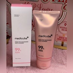 Medicube PDRN Pink Niacinamide Whip Cleanser